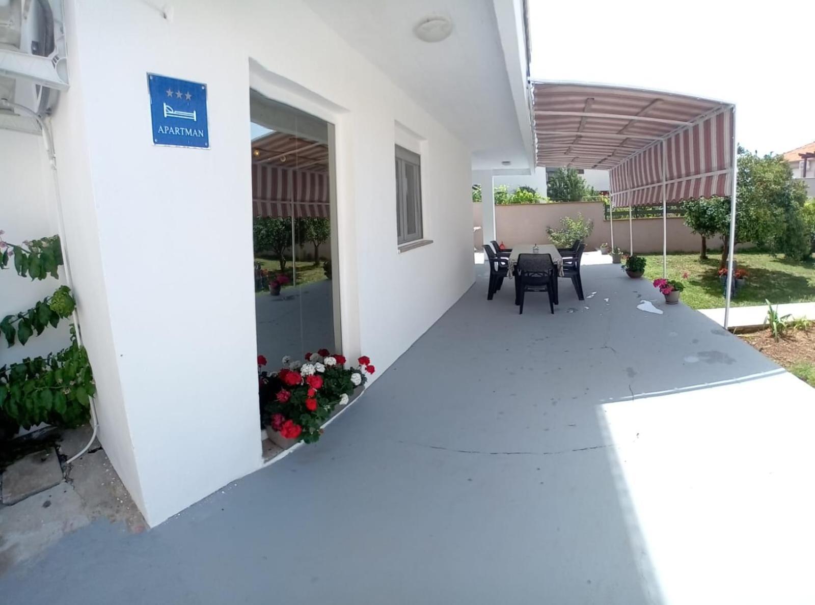 Apartman Naomi Bibinje Ruang foto
